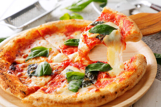 Service and Kitchen at Italian restaurants in  Osaka Shiga